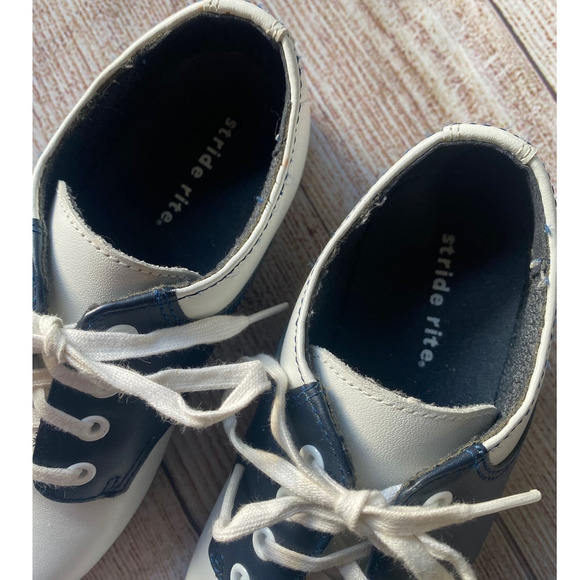 Stride Rite Black & White Leather Saddle Shoes NEW Size 10.5 Toddler - Picture 3 of 7